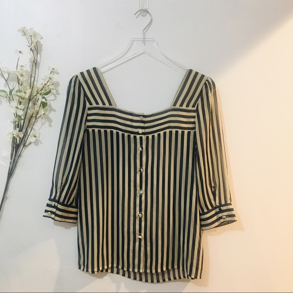 🌜3/$25 UO| Pins & Needles Blouse - Picture 4 of 8